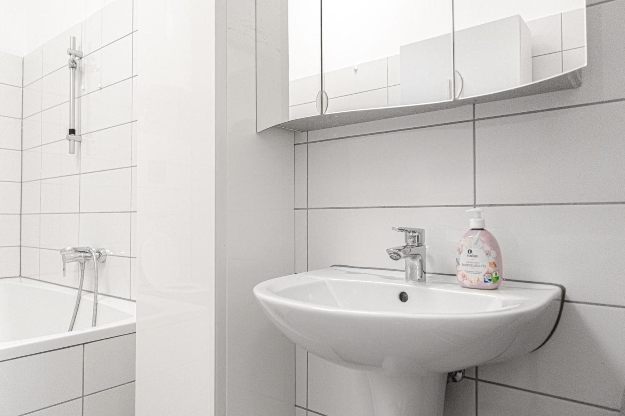 Lovely 2Br Shared Apartment, Enkplatz U3, 15Min To Center Viyana Dış mekan fotoğraf